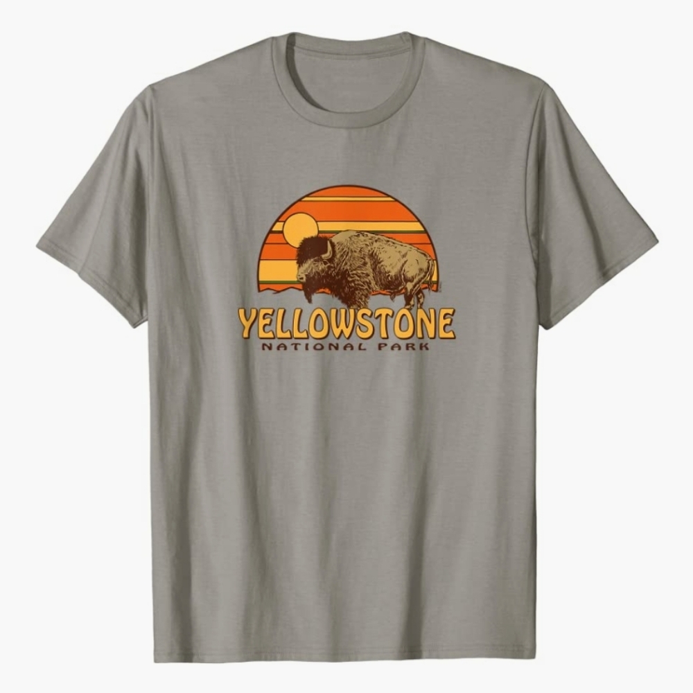 Vintage Yellowstone National Park Buffalo and Bison Sunset T-Shirt